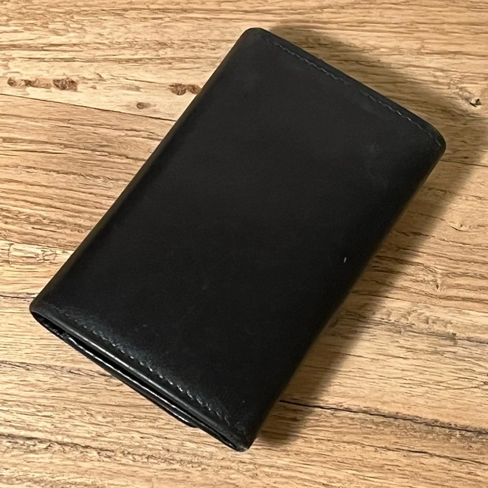 Authentic Gucci 6 Key 🔑 Wallet Black Leather